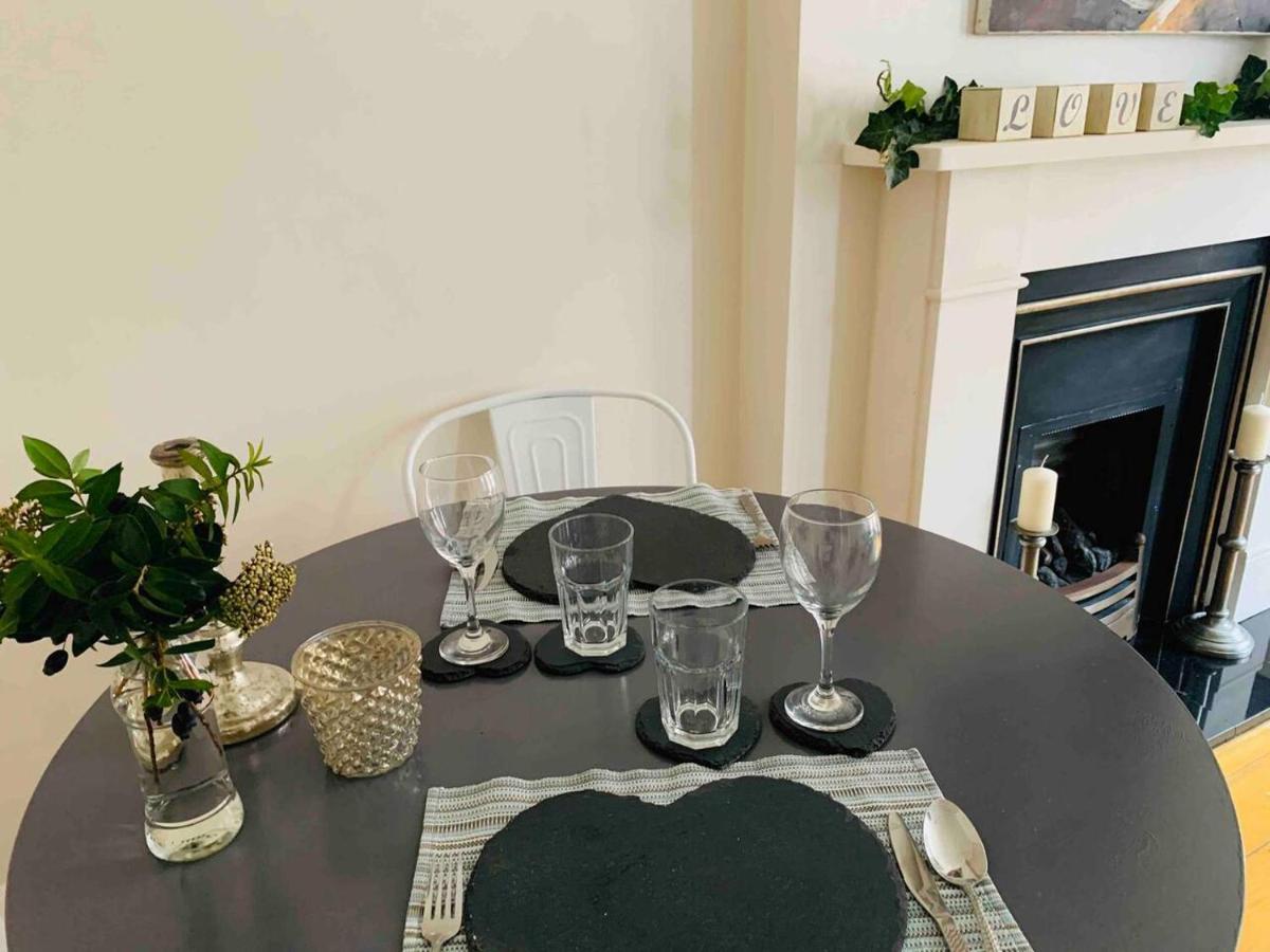 Luxury Fulham Flat With 5* Touches Nr River Thames Londyn Zewnętrze zdjęcie